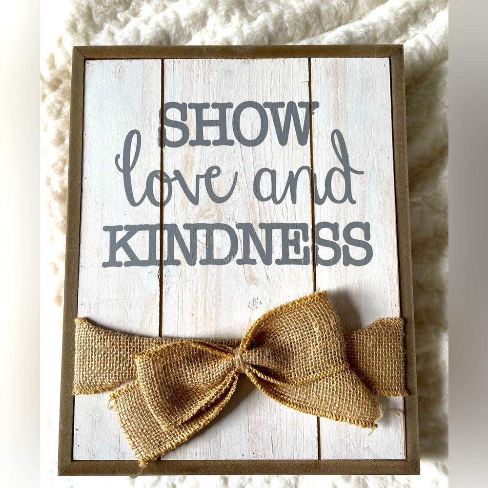 Rustic Wall Art with Burlap Bow